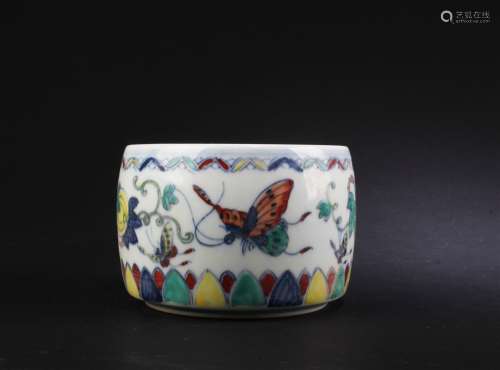 Chinese Doucai Porcelain Cricket Container