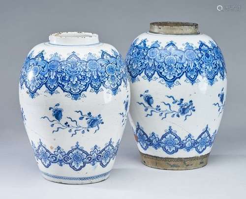 DELFT, fin du XVIIe siècle PAIRE D'IMPORTANTS VASES ovoïdes ...