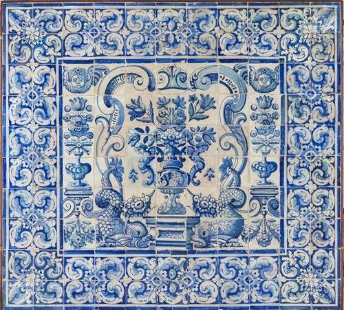 Portugal, XVIIIe siècle PANNEAU de 110 carreaux d'Azulejos f...