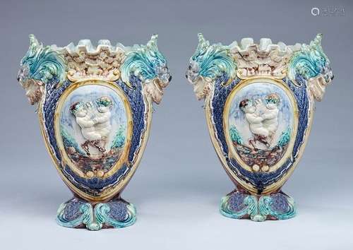 Thomas SERGENT (XIXe siècle) PAIRE DE VASES en barbotine pol...