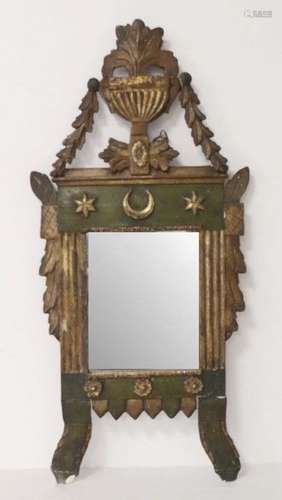 MIROIR rectangulaire dans un cadre en bois sculpté doré et l...