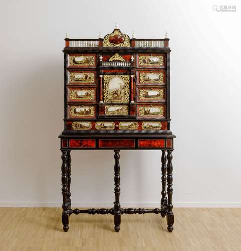 Cabinet, monté sur support à balustres. Anvers. Ca. 1650.