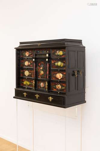 Cabinet à poser. Anvers. Ca. 1700.