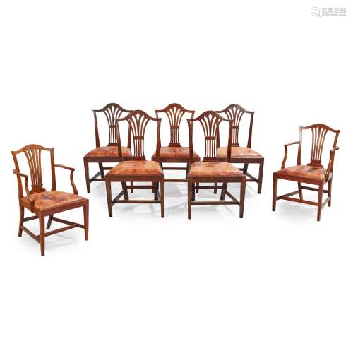A SET OF FIVE GEORGIAN STYLE MAHOGANY DINING CHAIRS