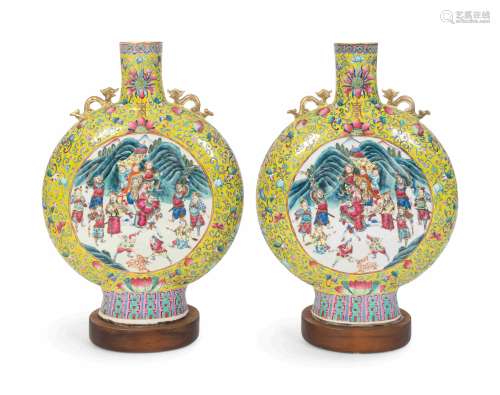 A Pair of Chinese Famille Rose Porcelain Moon Flasks