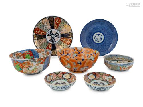 A Collection of Seven Japanese Porcelain Wares Diameter