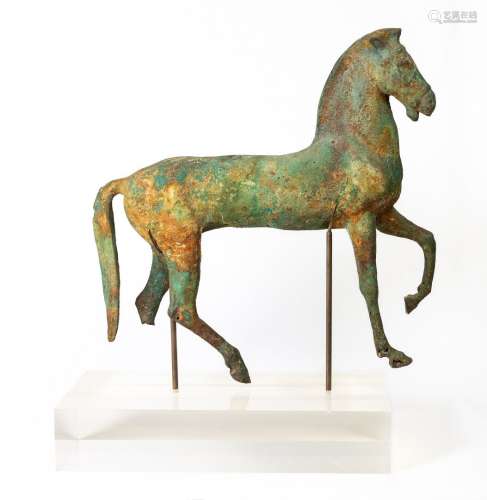 Important cheval en bronze à patine verte de fouille, dans l...
