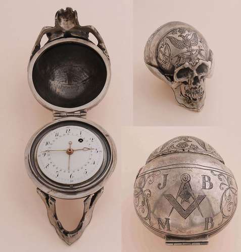 Montre Memento Mori en argent spécial avec symboles macconiq...