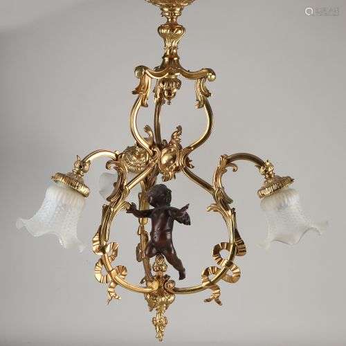 Grande suspension ancienne en laiton bronze avec putti en br...