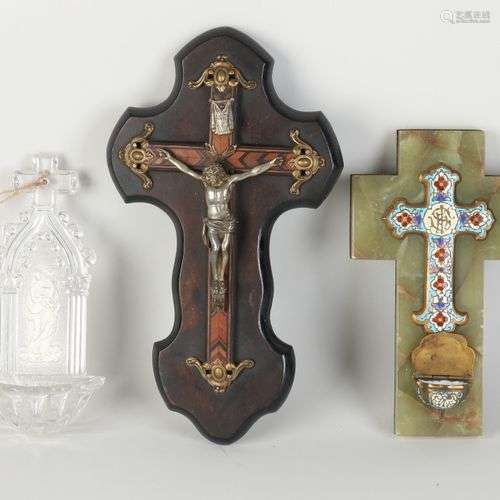 Antiquités religieuses en trois parties. (1) Onyx + cloisonn...