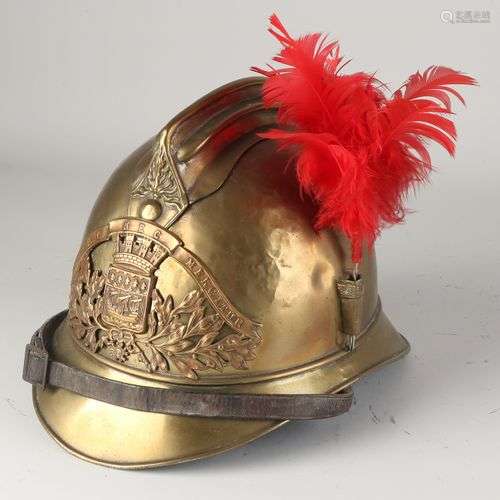 Casque de pompier français ou belge + casque intérieur. 19èm...