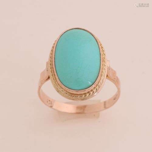 Bague en or jaune, 585/000, avec turquoise. Bague à bord ser...