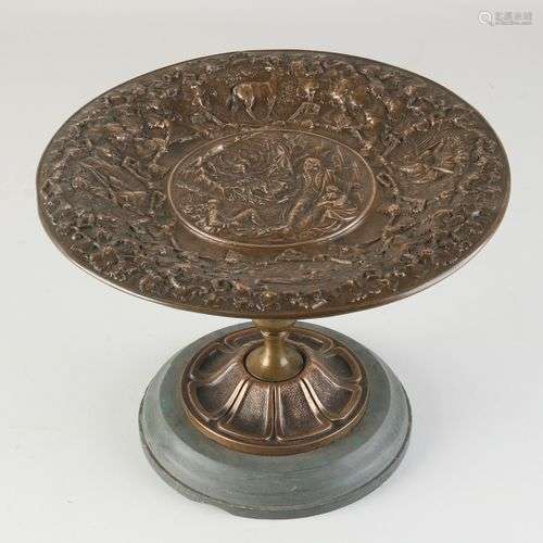 Tazza en bronze du 19ème siècle avec figures et base en marb...