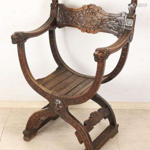 Grande chaise à ciseaux en chêne du 19ème siècle à têtes de ...