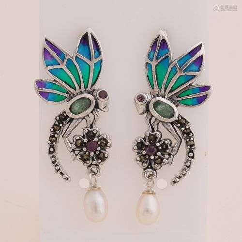 Boucles d'oreilles en argent, 925/000, avec émail et perle. ...