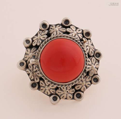 Bague poison en argent, 925/000, avec corail. Bague avec une...