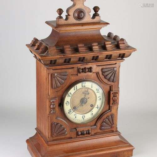 Grande horloge de table allemande en noyer ancien historicis...