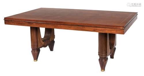 Table de style Empire. Circa 1900. Plateau en palissandre av...