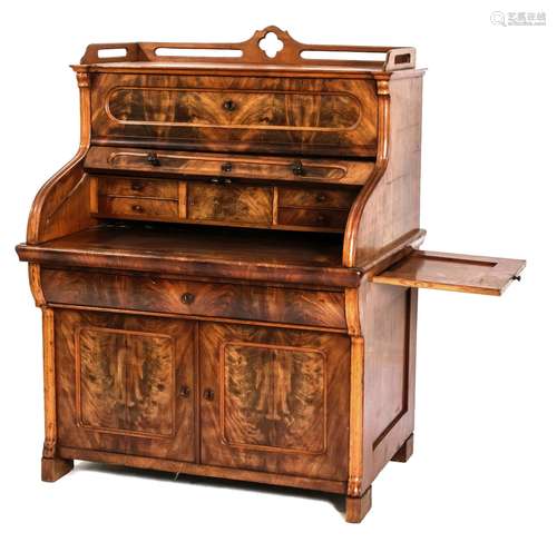 Bureau allemand en acajou avec plan de travail extensible. T...