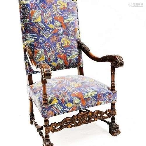 Fauteuil ancien en noyer avec rembourrage moderne. Néo-Renai...