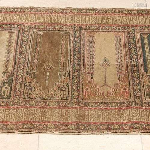 Vieux tapis de prière persan. Tons terreux. Dimensions : 210...