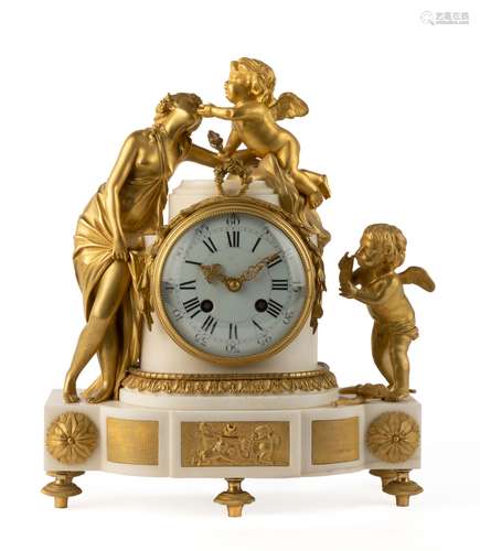 Pendule de cheminée. Epoque Louis XVI.