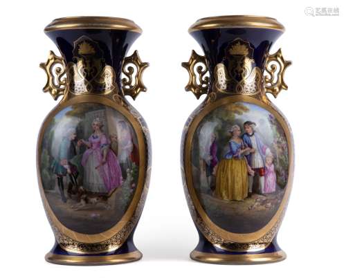 Paire de vases. Tours. Ca. 1860.