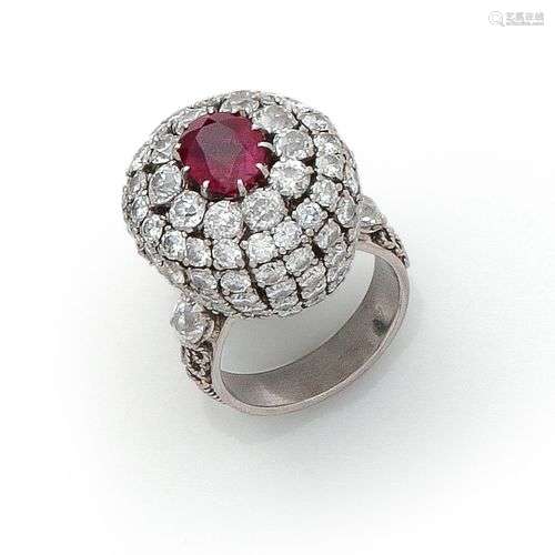 Bague Cocktail en platine 850 millièmes ornée d’un rubis de ...