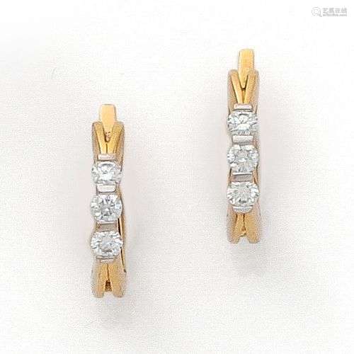 Paire de boucles d’oreilles en or jaune 18K 750 millièmes or...