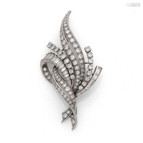 Broche gerbe en or gris 18K 750 millièmes et platine 850 mil...