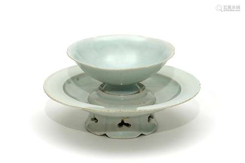 A Lobed Hutian Ware Celadon Tea Bowl with Base