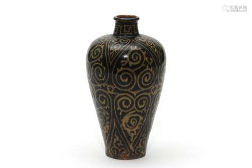 A Fine and Rare Jizhou Ware Meiping Vase Song Dynasty