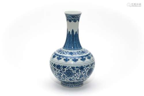 A Blue and White Inter-Locking Branches Vase with