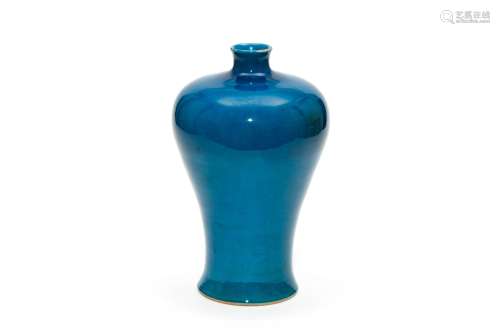 A Malachite Glazed Meiping Vase