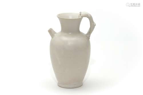 A Xing Ware White Glazed Pot Tang Dynasty