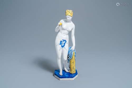 Une grande figure d'Eve en faïence polychrome de Samson, Par...