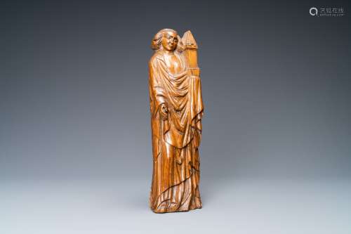 Une statue de Sainte Barbe en chêne sculpté, vers 1500