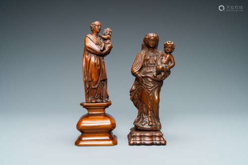 Deux statues de Vierges à l’Enfant en bois sculpté, 17/18ème
