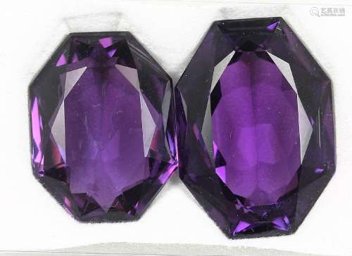 2 loose amethysts