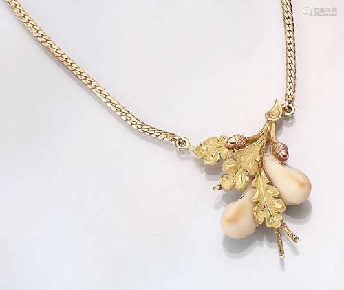 14 kt gold necklace with deer canines