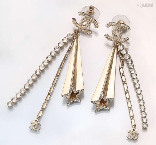 Pair of CHANEL earrings with rhine stones