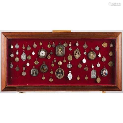A suspending display cabinet with collection of various meda...