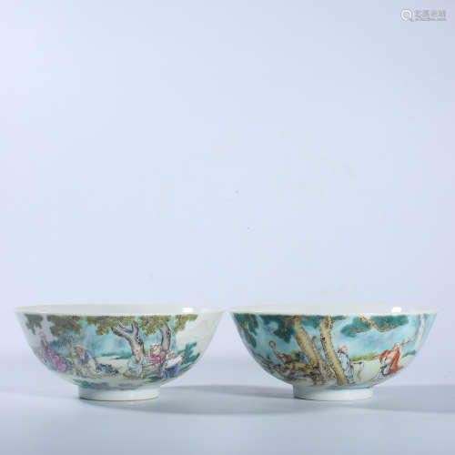 A pair of Jiaqing pastel bowls in the Qing Dynasty