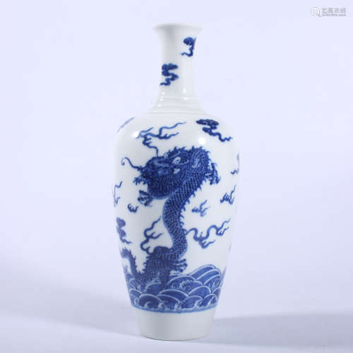 Qing Dynasty Kangxi blue and white Guanyin bottle