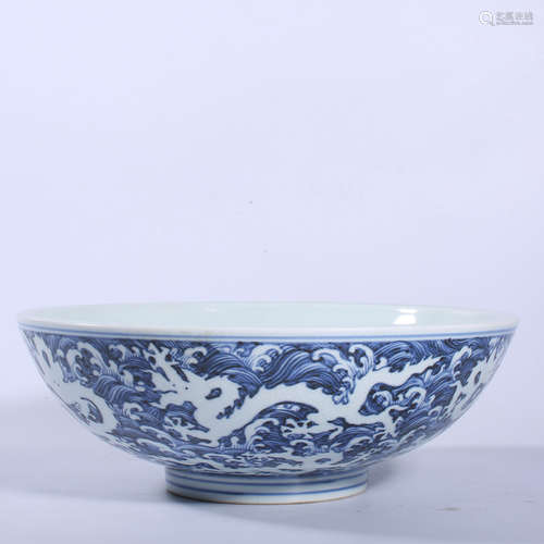 Xuande blue and white bowl in Ming Dynasty