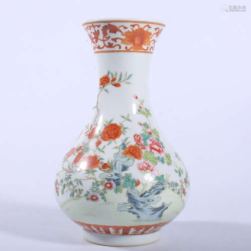 Qing Dynasty Qianlong pastel bottle