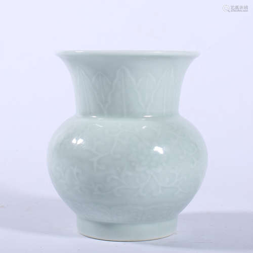 Qing Dynasty Qianlong green glaze slag bucket