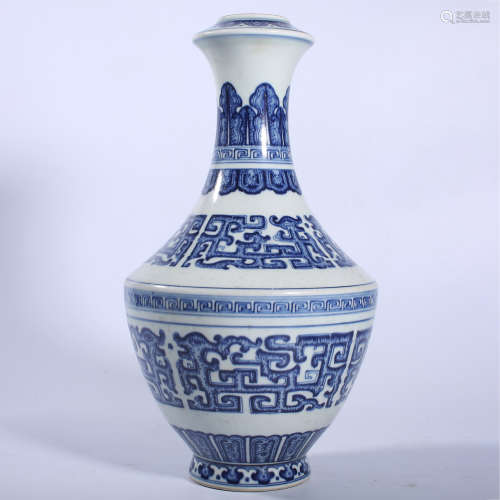 Qing Dynasty Qianlong blue and white bottle