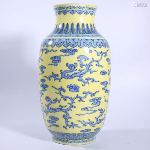 Qing Dynasty Qianlong yellow bottom blue and white lantern v...