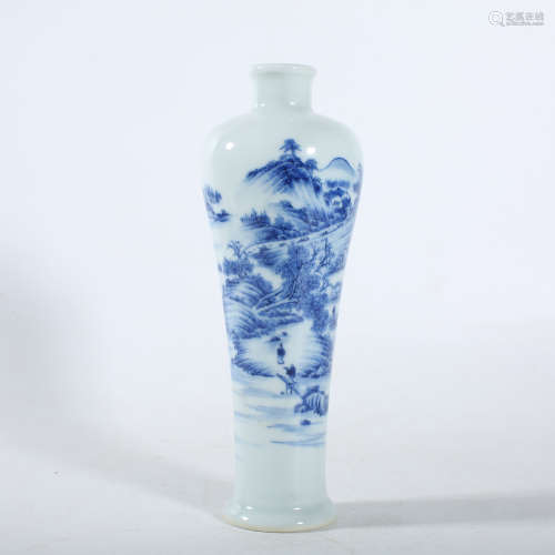 Qing Dynasty Qianlong blue and white bottle